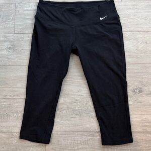 Nike Black Cropped Leggings M
